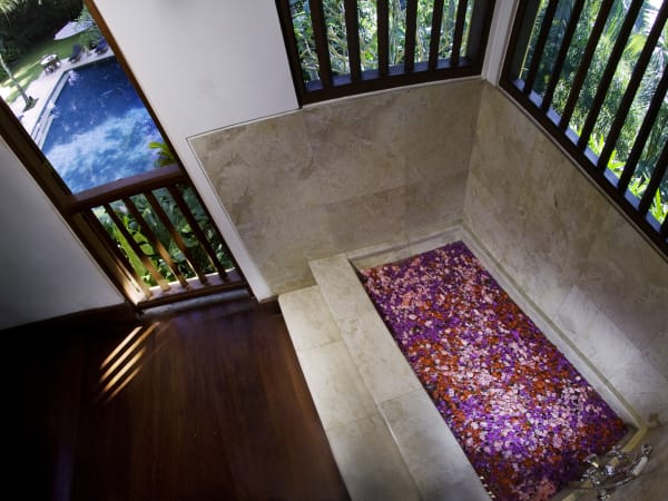 Villa Alamanda - Master bathroom